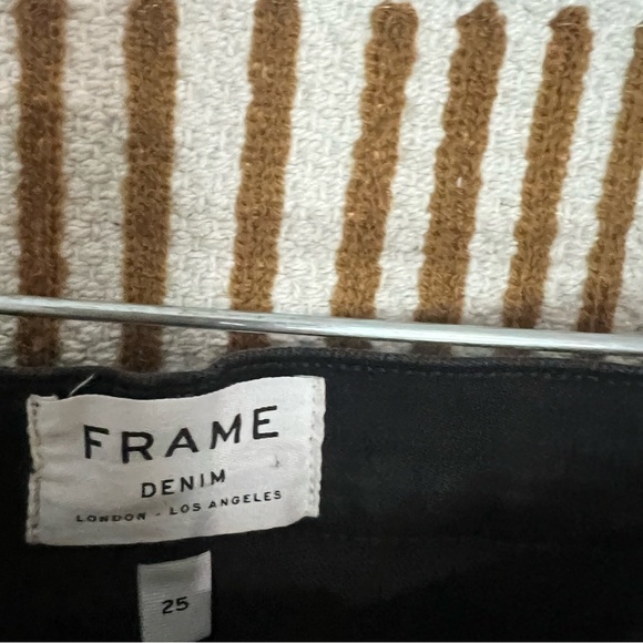 𝅺Frame Denim Schiffly High-Rise Crop Flare Embroidered Scallop Jeans Size 25 - Picture 5 of 7